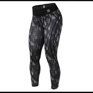 EUC Better Bodies Leggings Size Small